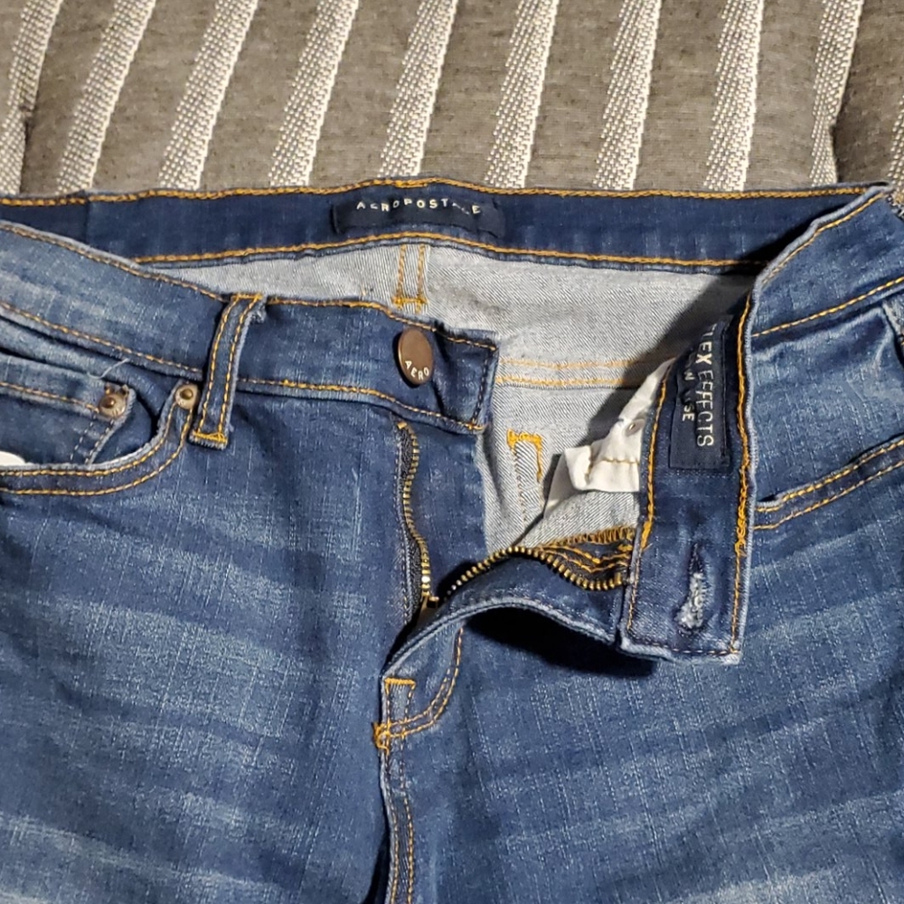 Blue Jeans - Picture 2 of 4